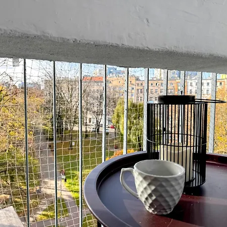 2mins Skytower! Stylish 2bd Kitchen, Balcony! Near Train *